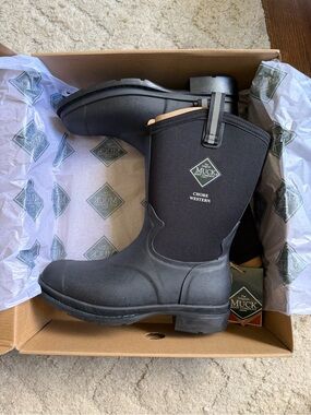 NWT Women’s Chore Western Mid Boot